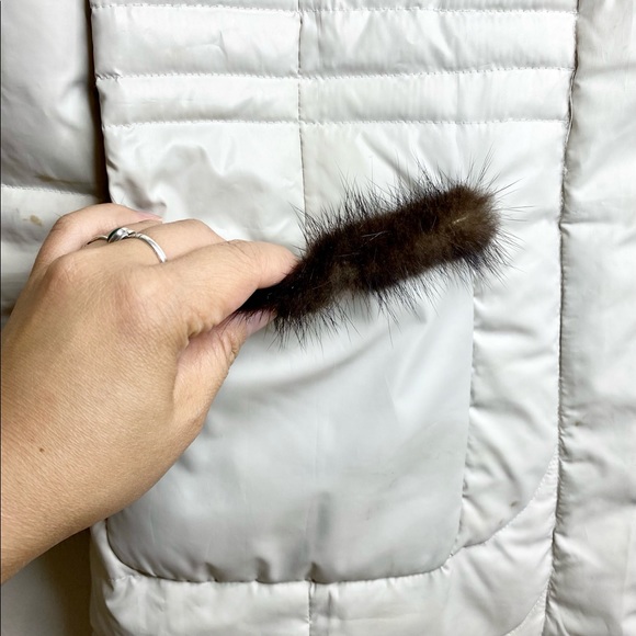 Chloe Vintage Down-Filled Puffer Coat w/Fur Trim - Picture 6 of 12